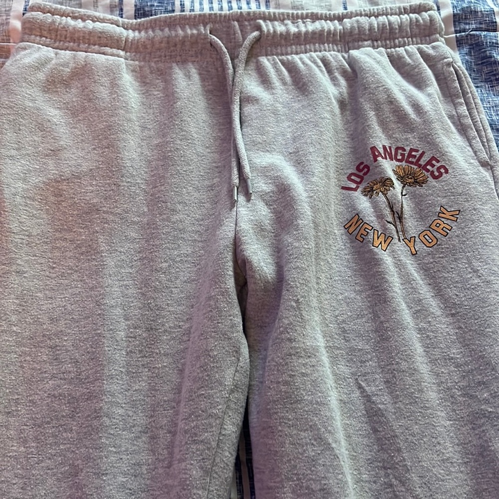Gray sweatpants (Worn Once)